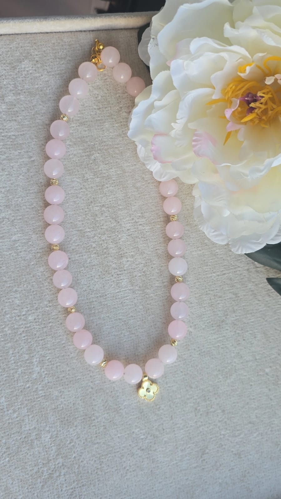 Ogrlica — roze kvarc
